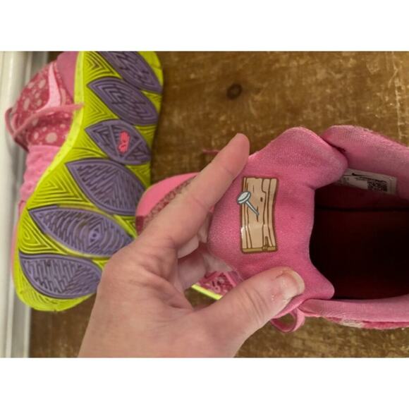 Nike Spongebob Squarepants Kyrie 5 Patrick Sneakers Athletic Shoes Size 5 - Picture 5 of 8